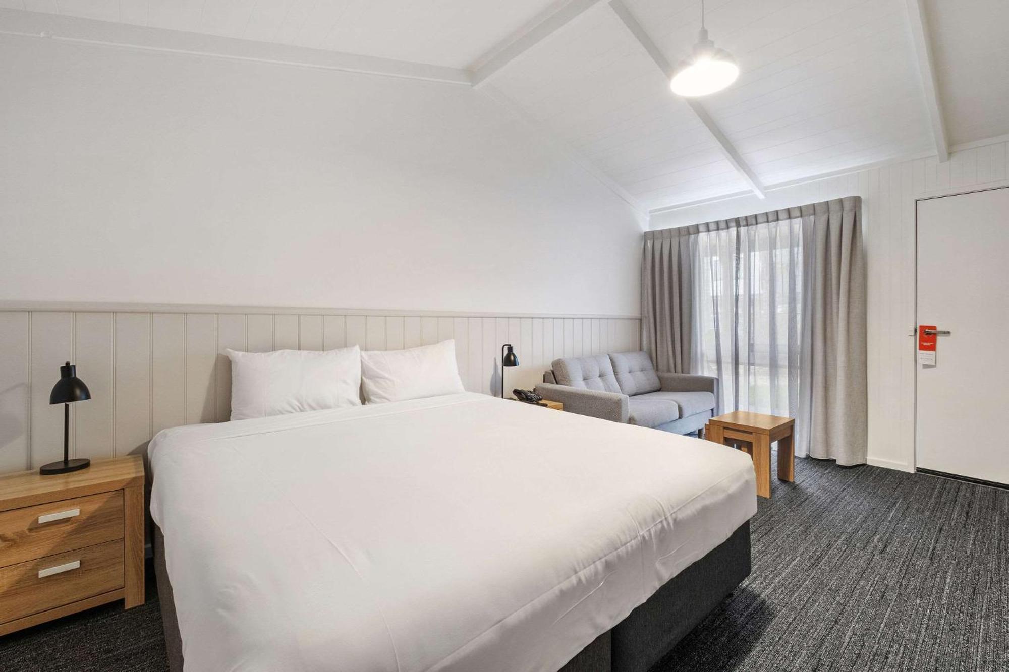 Quality Hotel Lakeside Bendigo Exterior photo