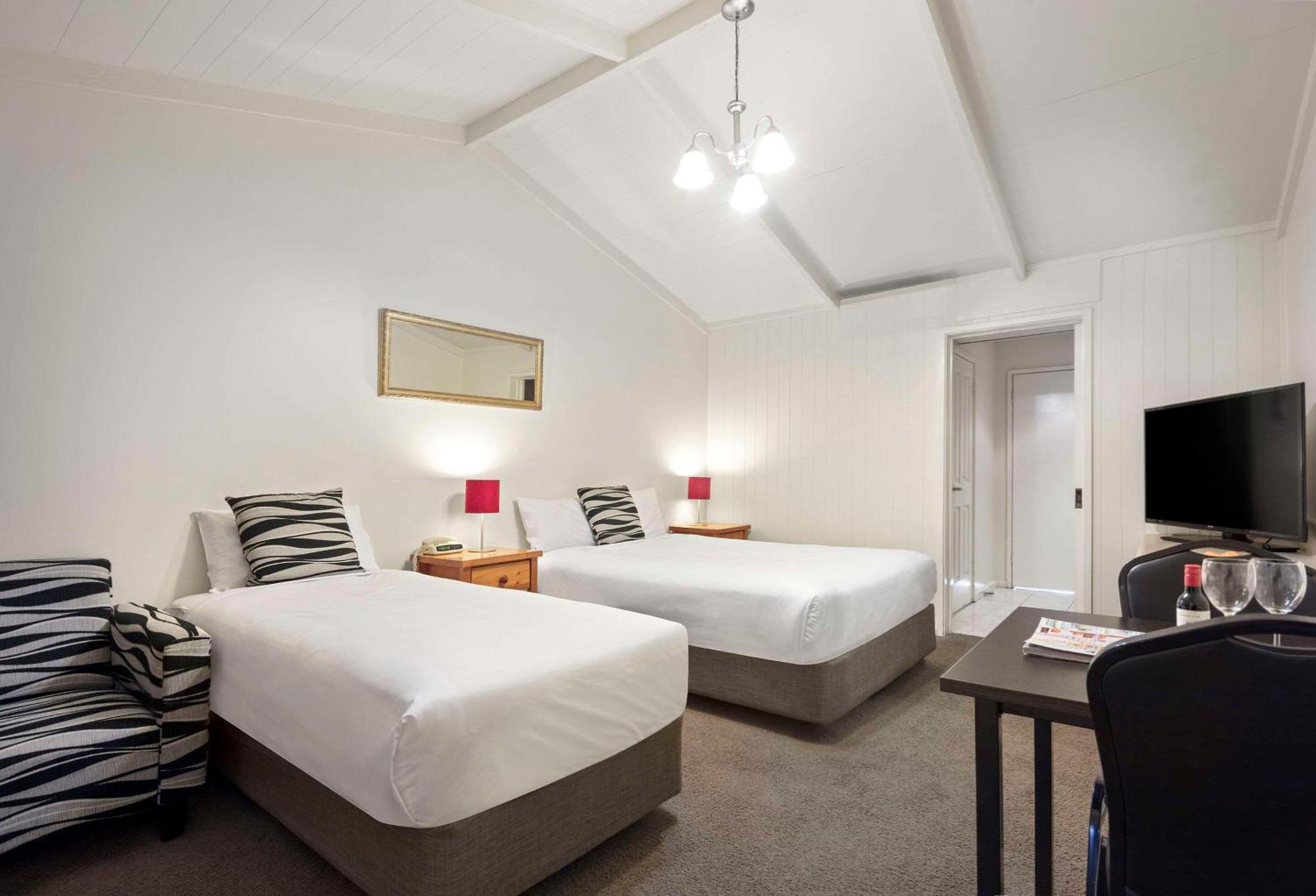 Quality Hotel Lakeside Bendigo Exterior photo