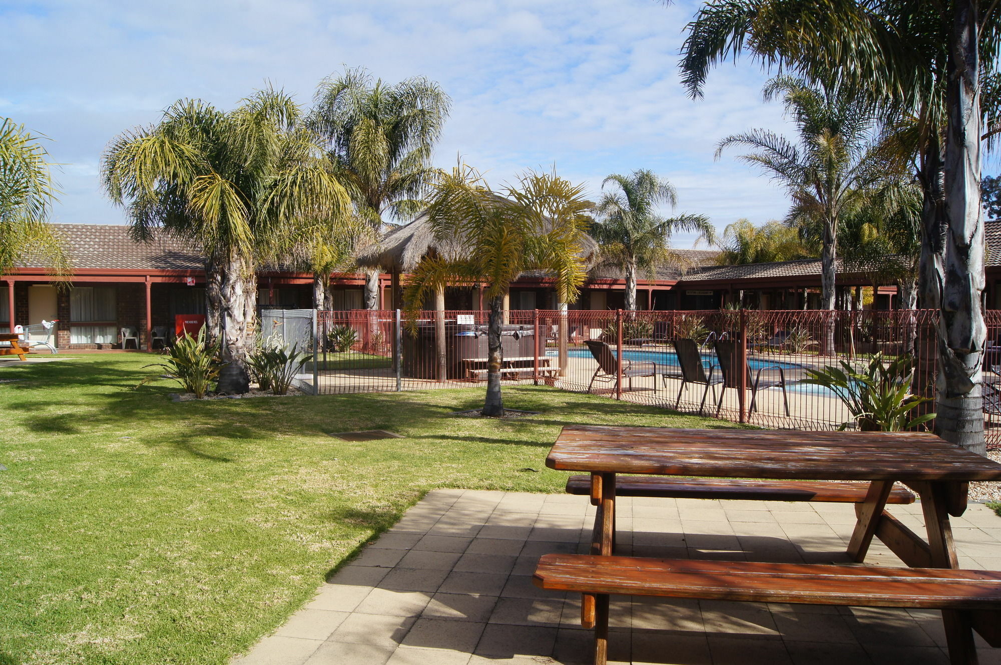 Quality Hotel Lakeside Bendigo Exterior photo